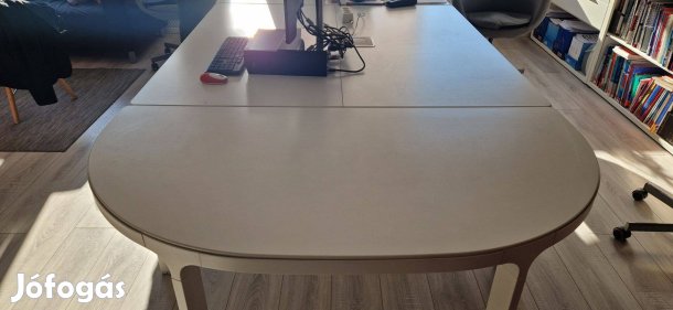 3 munkaállomásos irodai íróasztal-kompozíció eladó fehér, fém váz