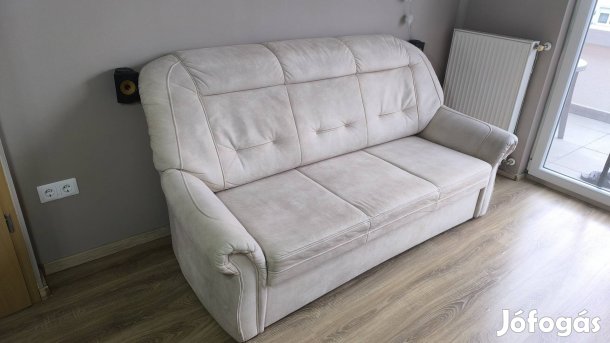 3 személyes kanapé, ággyá alakítható 
