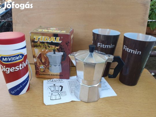 3 személyes kotyogós kávéfőző + poharak