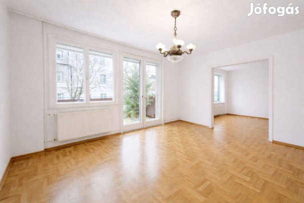 3 szobás-2 erkélyes-duplaklímás-felújított lakás-ingyenes parkolás