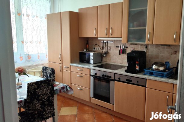 3 szobás, erkélyes, nagykonyhás lakás kiadó Kőszegen