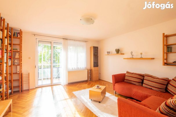 3 szobás, erkélyes lakás Szemlőhegy tetején!