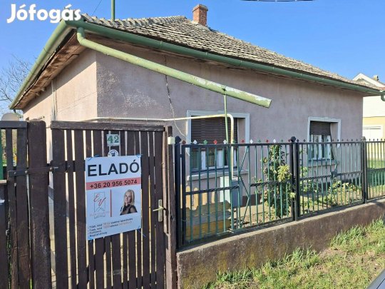 3 szobás családi ház Szajolban a Holt-Tisza-Parton