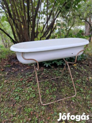 3db Lampart zománcozott babafürdető kád egy állvány összesen 30000 Ft!