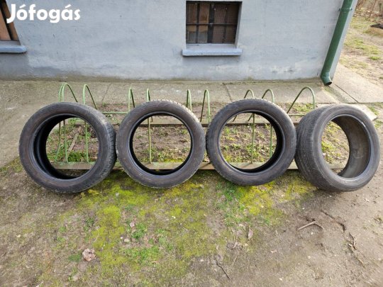 3db Vredestein Ultrac Satin Giugiaro 215/50 R18 nyári gumi 90%