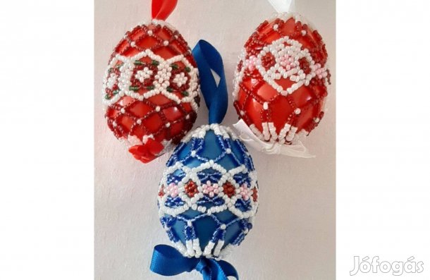3db. gyönggyel díszített fa tojás eladó 4900ft.-ért