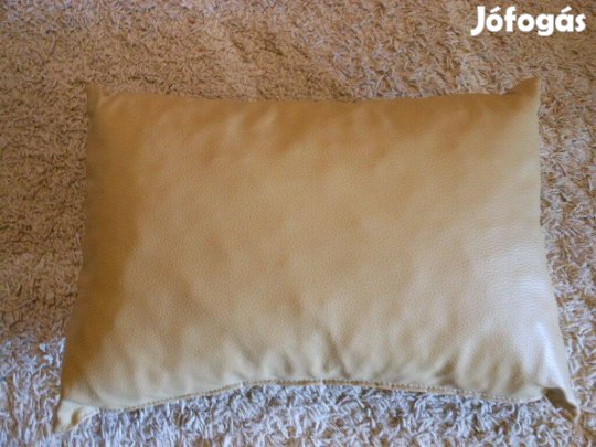 3db hibátlan szívacsos drapp műbörpárna bőrhatású 44x31cm