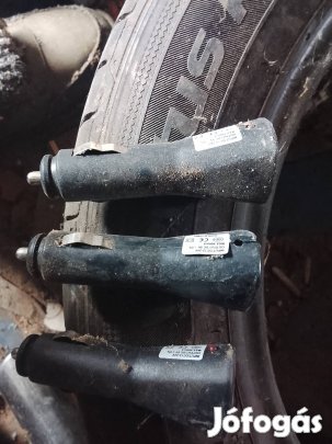 3db szivargyújtós töltő egyben (Postázom is