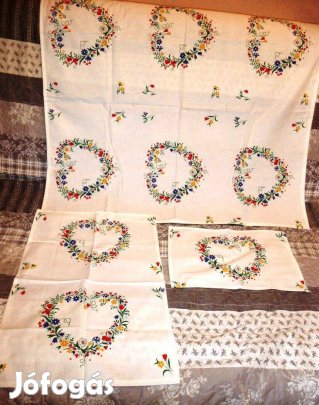 3db ujj Matyó mintás asztali disz teritők