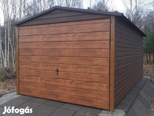 3m széles 5m hosszú, nyeregtetős, fahatású Prémium lemezgarázs