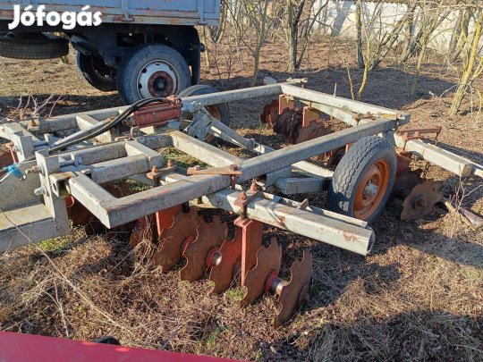 3m vontatott V tárcsa MTZ traktor után