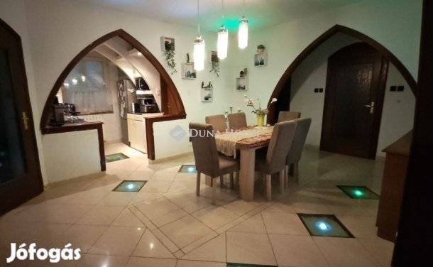 402 nm-es ház eladó Kecskemét