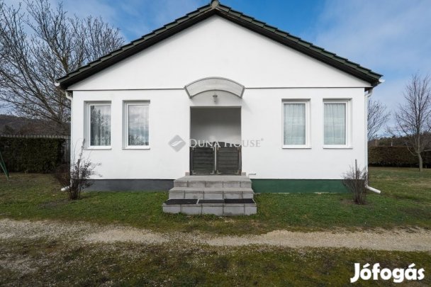 409 nm-es ház eladó Csákvár