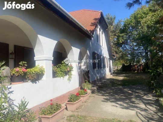 409 nm-es ház eladó Tass