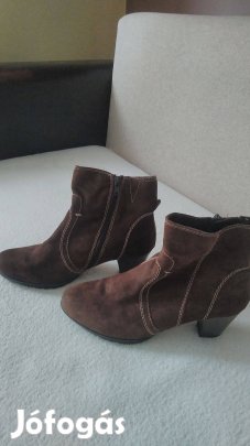 40,5-es Jana valódi bőr női bokacsizma