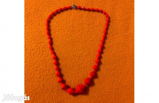 40 cm-es piros nyaklánc