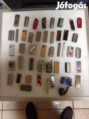 40 darab régi piezós öngyújtó 
