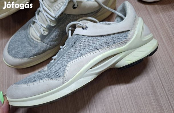 40-es 1-szer viselt női félcipő