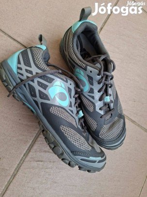 40-es Izumi unisex biciklis cipő (bolti ára:33 000ft