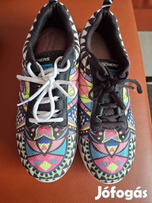 40 es Skechers különleges mintájú könnyű utcai cipő