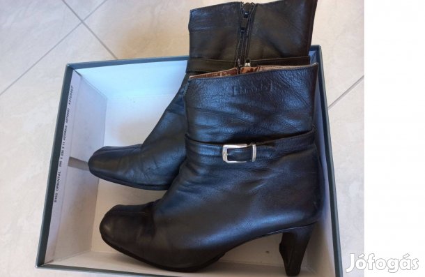 40-es Wortmann fekete bőrcsizma