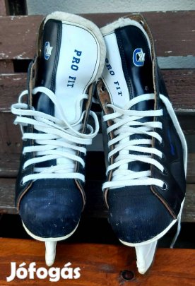 40-es fiú hokikorcsolya ( 260 mm )