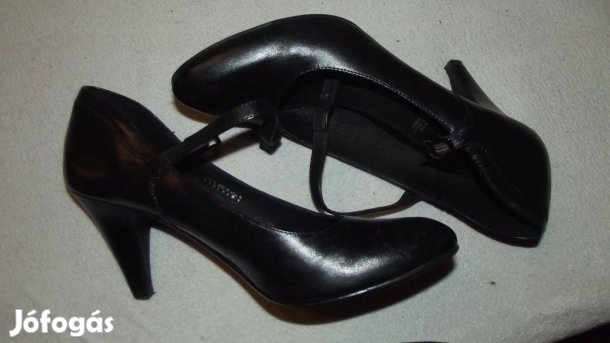 40-es magas sarkú cipő eladó