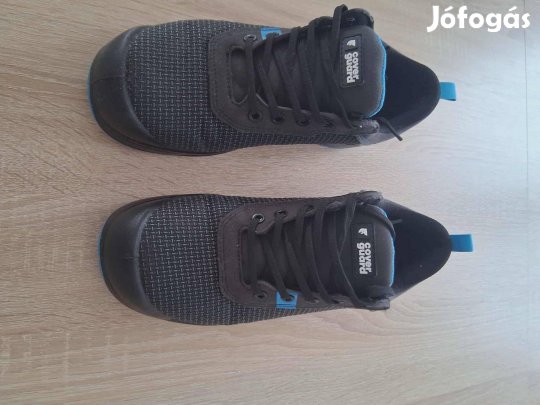 40-es méretű munkavédelmi cipő