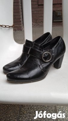 41- és német márkás kényelmes valódi bőrcipő jelképes összegért 
