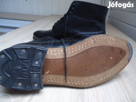 41 retro néptáncos bőrbakancs