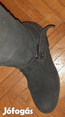 41es hosszúszáru czipzáros csizma