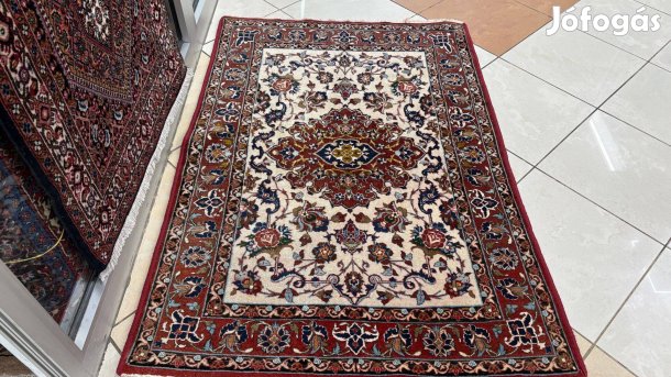 4256 Iráni Isfahan selyemkontúros kézi gyapjú perzsa szőnyeg