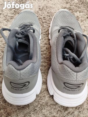 42-43-as Kalenji férfi sportcipő