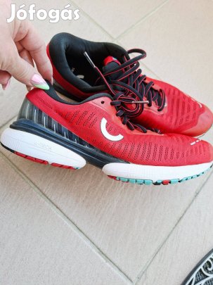 42,5-es True Motion férfi futócipő