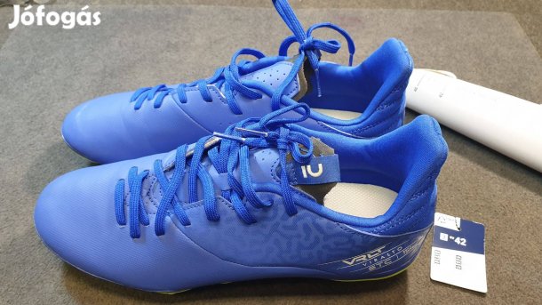 42-es Kipsta futball cipő eladó