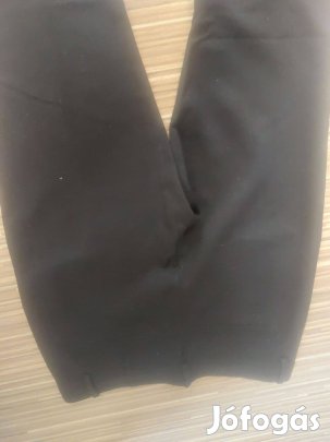 42-es fekete nadrág