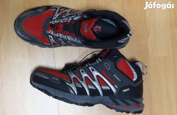 42-es férfi bakancs