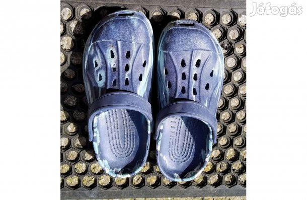 42-es,újszerű Livergy cipő kerti papucs épp csak felpróbált de kicsi