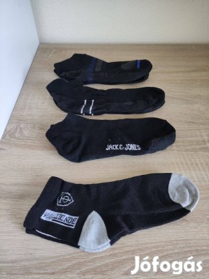43/46-os 4 pár fekete férfi zokni