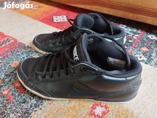 43-as ,Nike bőr sportcipő eladó