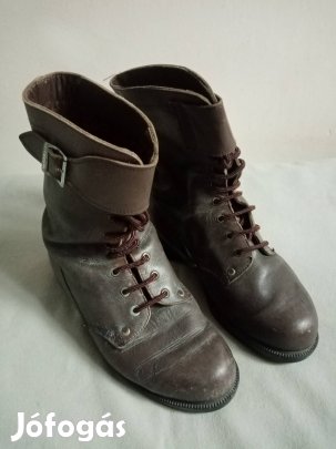 43-as katonai bakancs, surranó