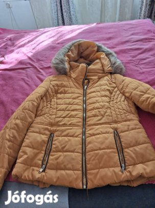 44-es Minőségi Női Kabátok