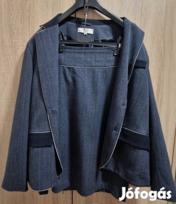 44-es kosztüm eladó