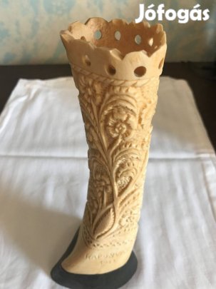 44 éves csont faragvány