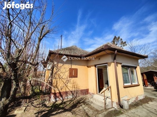 44 nm-es ház eladó Nagykáta