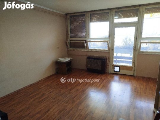 44 nm-es lakás eladó Pápa