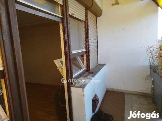 44 nm-es lakás eladó Pápa