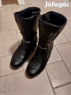 45-ös új motoros csizma