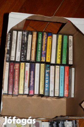 46 db műsoros magnó kazetta alkatrésznek de hallgatni is jók