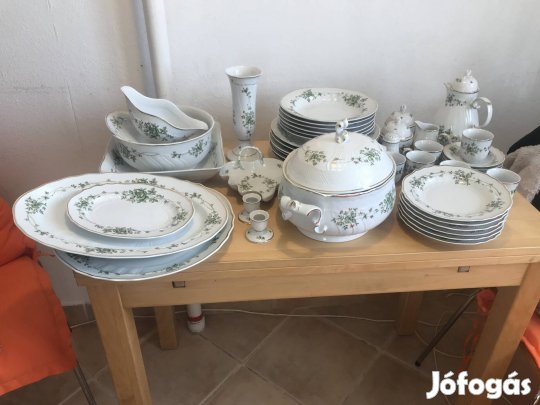46 db-os Erika mintás Hollóházi porcelán készlet